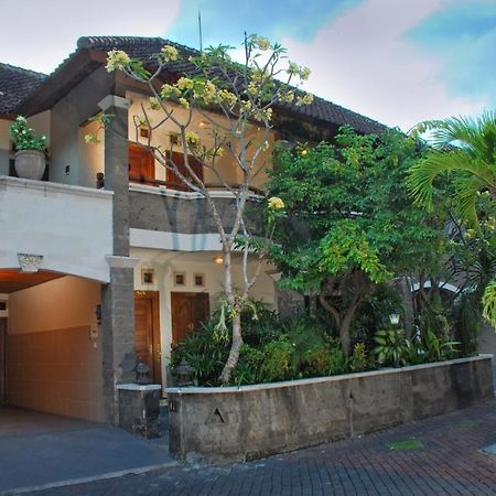 Hotel Taman Ayu 212 Denpasar Zewnętrze zdjęcie